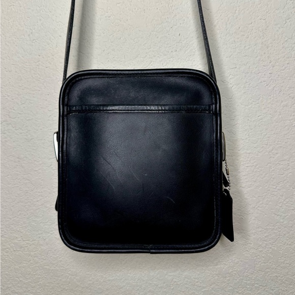 Vintage COACH Leather Camera Crossbody Bag 9817 - Picture 3 of 12